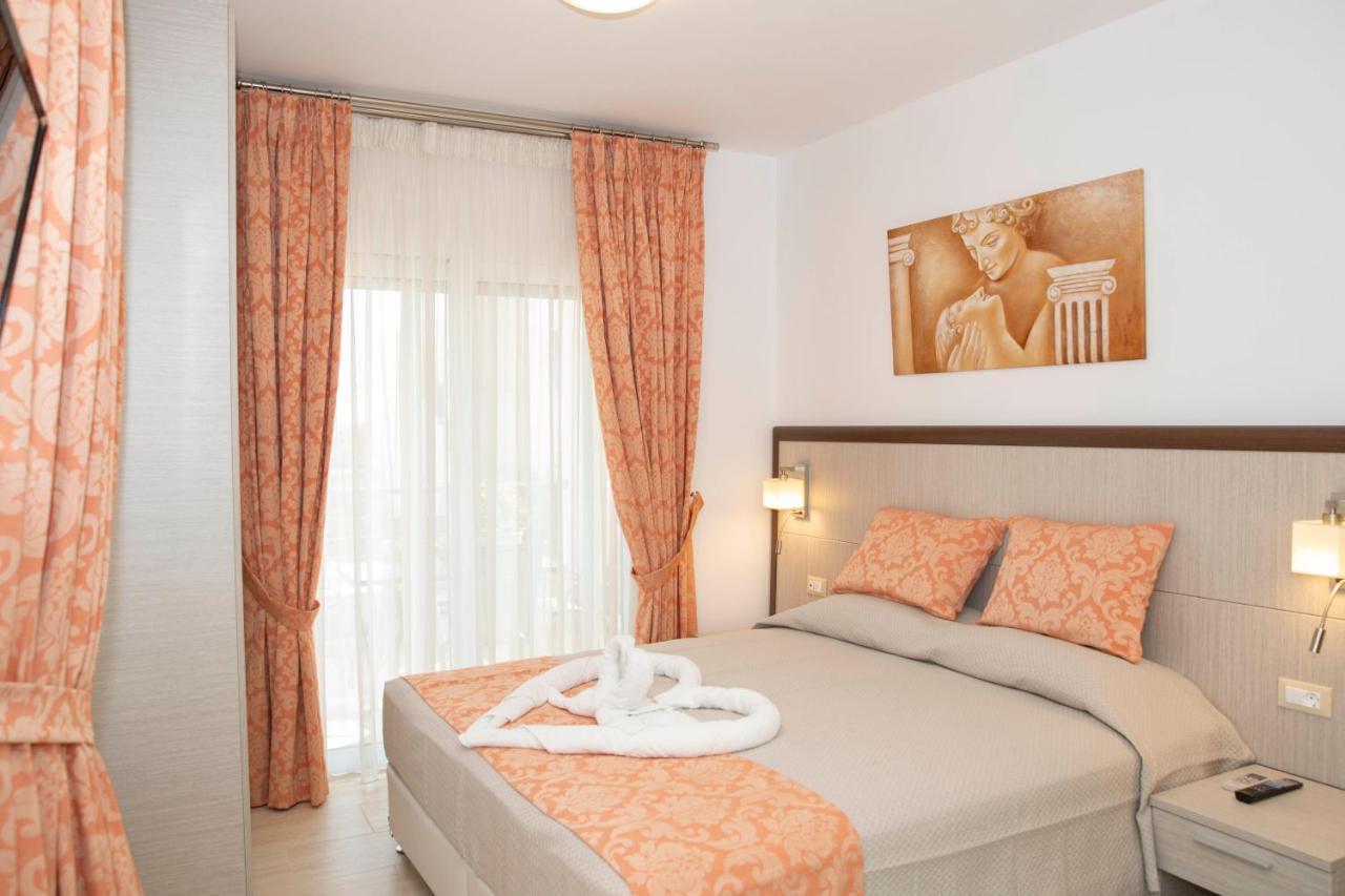 Bay And Luxury Hotel