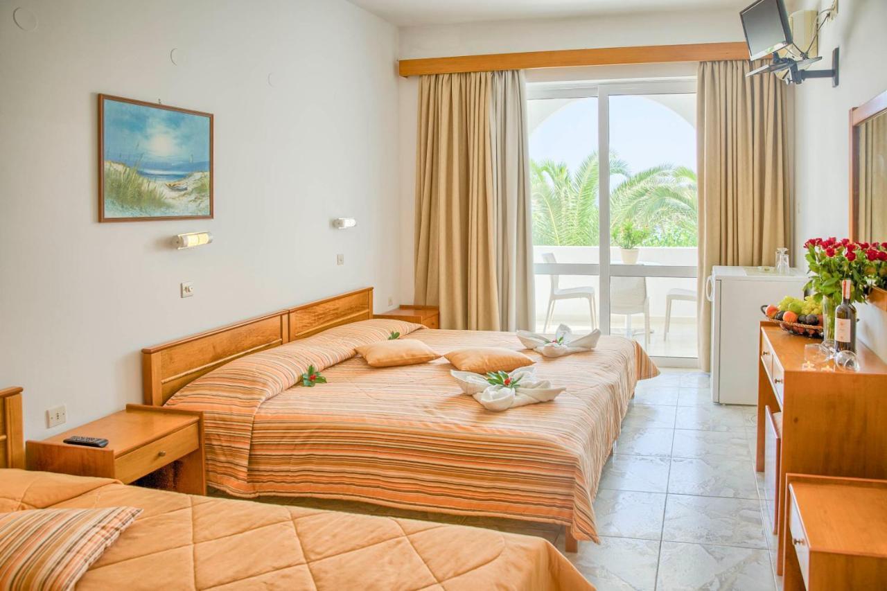 Bay And Luxury Hotel