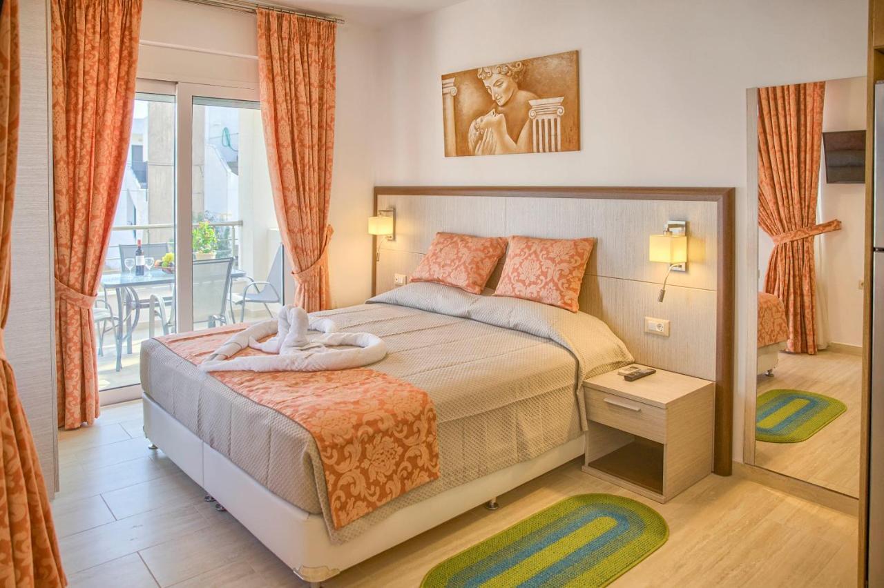 Bay And Luxury 3* Charaki